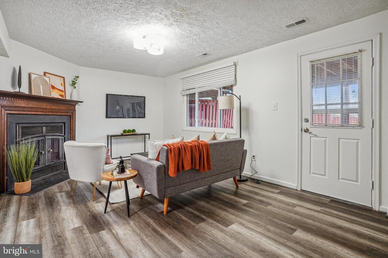 Centreville VA Staging Project
