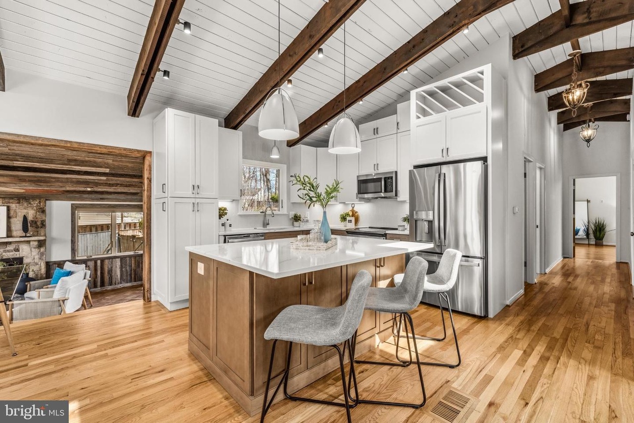 Fairfax VA Staging Project